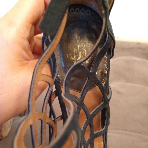 Roberto Cavalli pumps - Picture 4 of 8